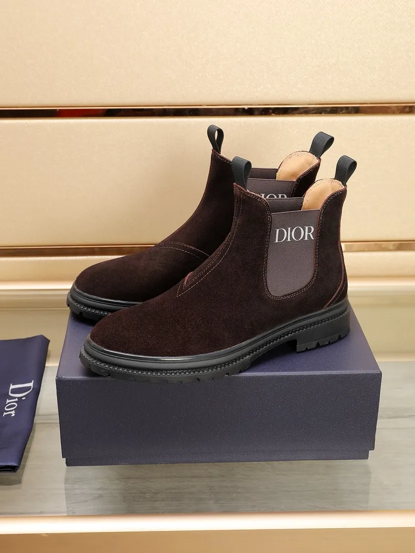 Men's men's shoes 💰P500💰[Dior] Dior ✨ is online at the same time 👏 This casual sneaker is a new product in the series and continues Di*r's classic style. The upper is made of original first-layer cowhide, paired with a textured outsole, and the brand's iconic details are on the side openings to enhance the style. Fashionable and versatile. Create a casual look. Size: 38-44 (45 customized)